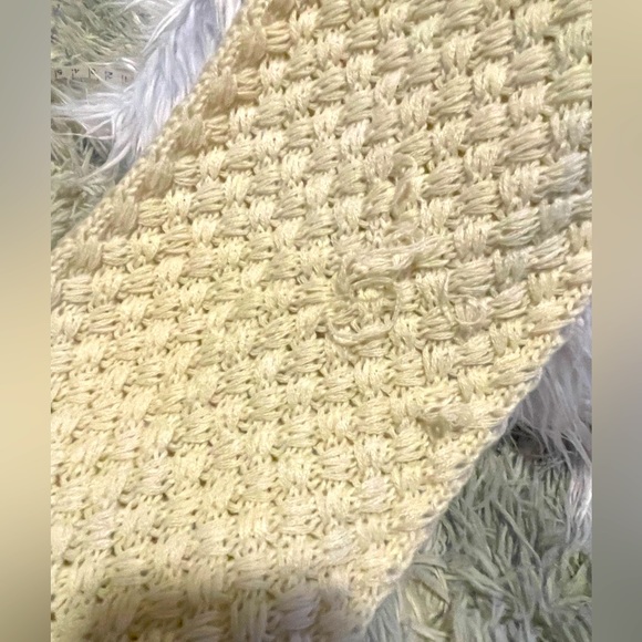 Ivory knitted enclosed scarf - Picture 9 of 9